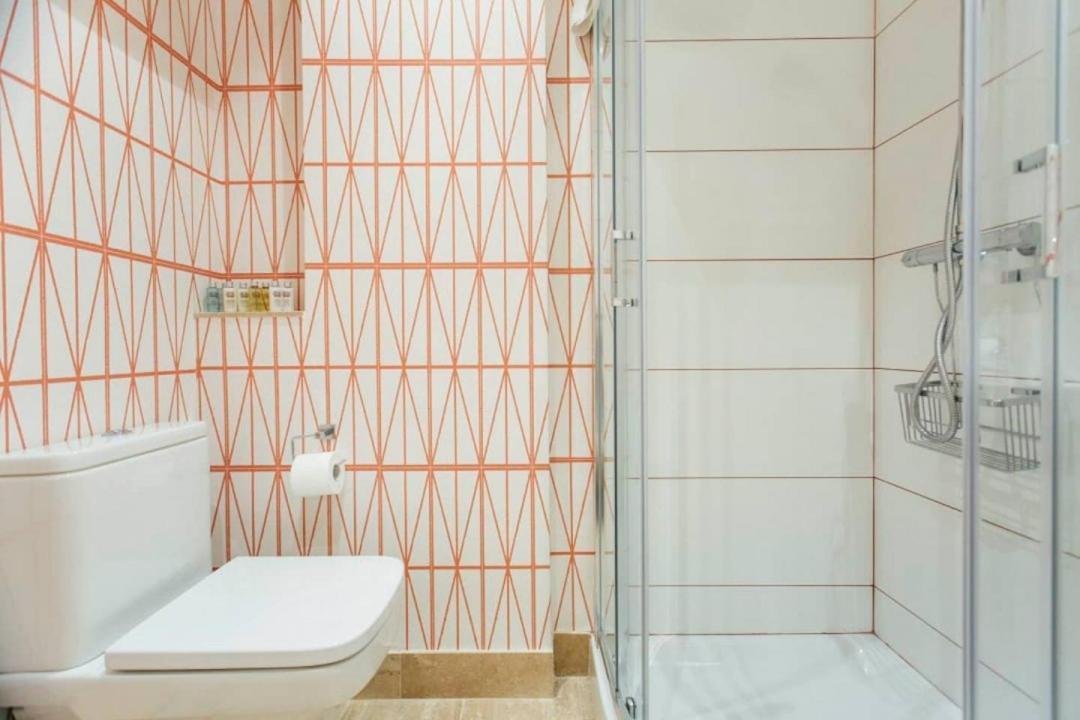 New With Height- 2Bd 1Bth- Pajaritos Apartment เซบีญา ภายนอก รูปภาพ