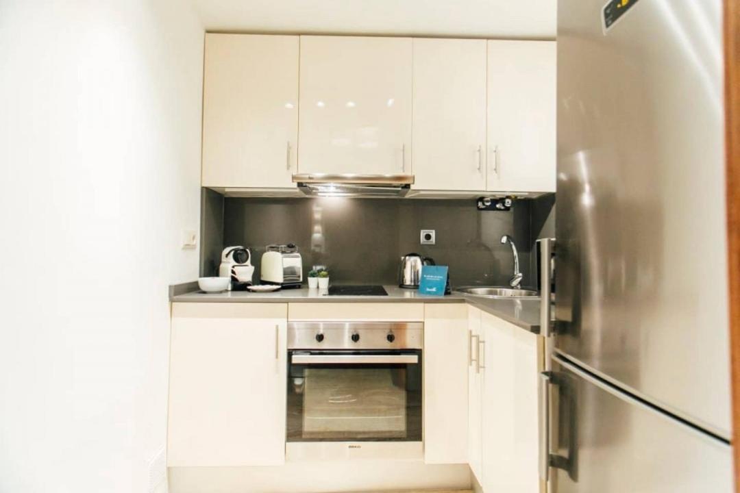 New With Height- 2Bd 1Bth- Pajaritos Apartment เซบีญา ภายนอก รูปภาพ